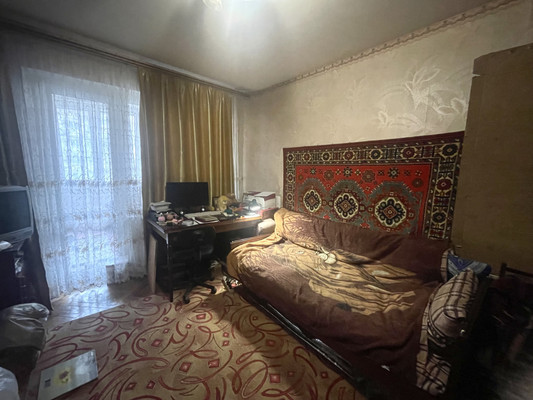 Продам трехкомнатную (3-комн.) квартиру, Воровского ул, 60, Симферополь г