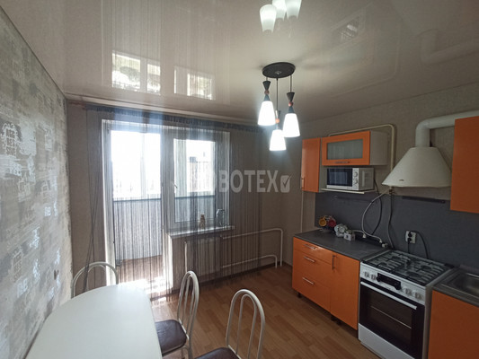 Сдам однокомнатную (1-комн.) квартиру, Октябрьская ул, 37л, Крымск г