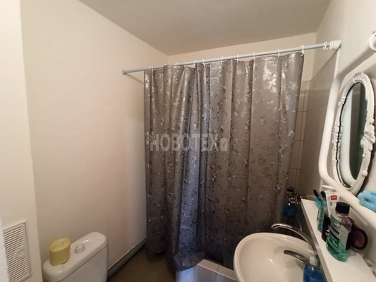 Продам однокомнатную (1-комн.) квартиру, Дивизионный 2-й пер, 1, Крымск г