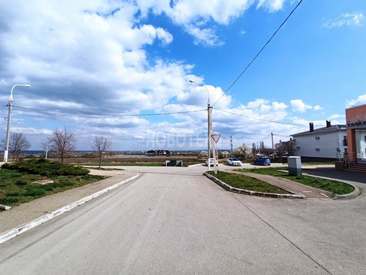 Продам однокомнатную (1-комн.) квартиру, Дивизионный 2-й пер, 1, Крымск г