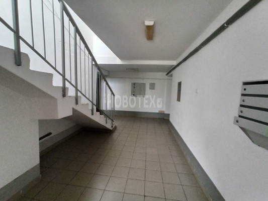 Продам однокомнатную (1-комн.) квартиру, Дивизионный 2-й пер, 1, Крымск г