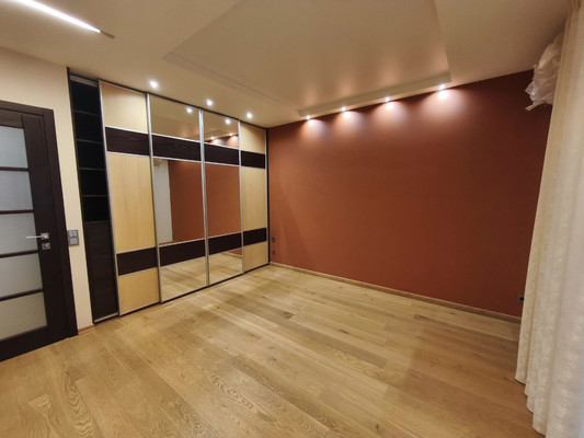 Продам двухкомнатную (2-комн.) квартиру, Сенная ул, 14, Рязань г