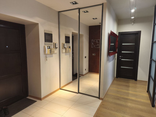 Продам двухкомнатную (2-комн.) квартиру, Сенная ул, 14, Рязань г