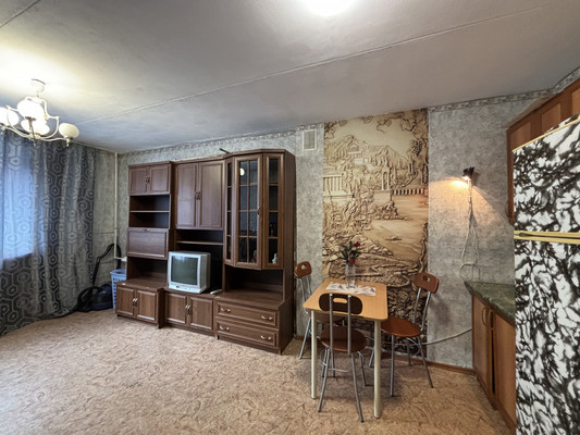 Продам комнату в 8-комн. квартире, Беринга ул, 32к2, Санкт-Петербург г