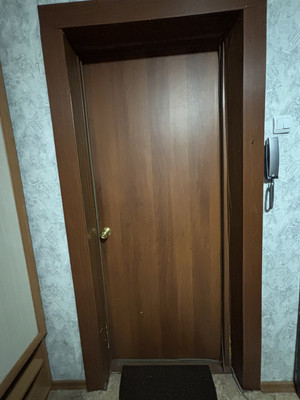 Продам комнату в 8-комн. квартире, Беринга ул, 32к2, Санкт-Петербург г