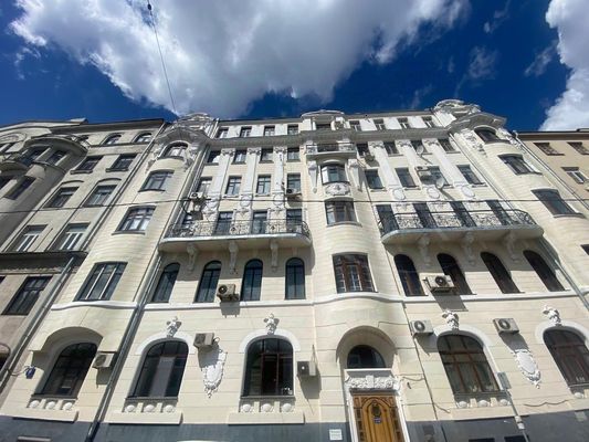 Продам многокомнатную квартиру, Архангельский пер, 9, Москва г