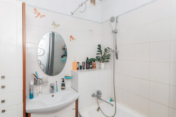 Продам двухкомнатную (2-комн.) квартиру, Доронина ул, 26, Ханты-Мансийск г