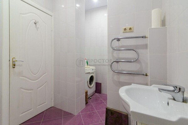 Продам двухкомнатную (2-комн.) квартиру, Зорге ул, 20, Москва г