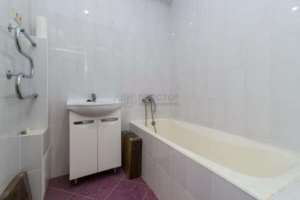 Продам двухкомнатную (2-комн.) квартиру, Зорге ул, 20, Москва г