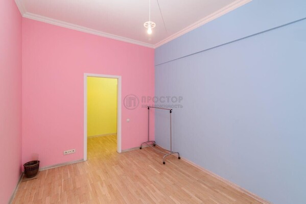 Продам двухкомнатную (2-комн.) квартиру, Зорге ул, 20, Москва г