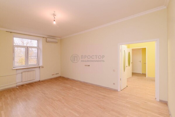 Продам двухкомнатную (2-комн.) квартиру, Зорге ул, 20, Москва г