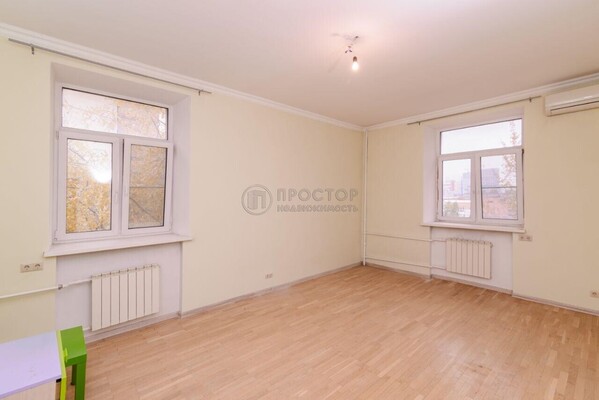 Продам двухкомнатную (2-комн.) квартиру, Зорге ул, 20, Москва г