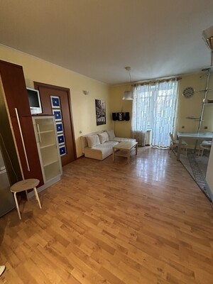 Продам двухкомнатную (2-комн.) квартиру, Мосфильмовская ул, 17/25, Москва г