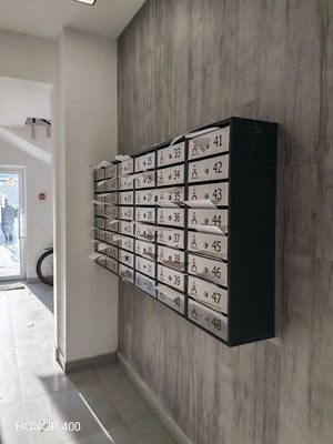 Продам трехкомнатную (3-комн.) квартиру, Васильева К.А. ул, 1к3, Майкоп г