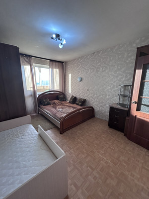 Сдам трехкомнатную (3-комн.) квартиру, Комендантский пр-кт, 40ак1, Санкт-Петербург г