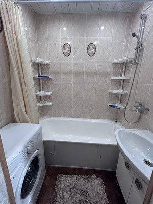 Сдам трехкомнатную (3-комн.) квартиру, Комендантский пр-кт, 40ак1, Санкт-Петербург г