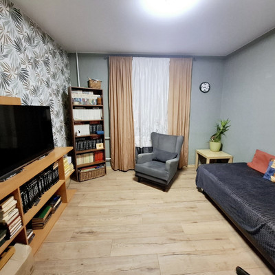 Продам двухкомнатную (2-комн.) квартиру, Бадаева ул, 11А, Санкт-Петербург г