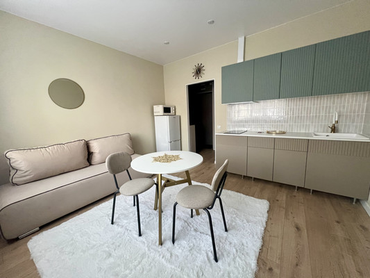 Продам трехкомнатную (3-комн.) квартиру, Лесной пр-кт, 37к1, Санкт-Петербург г