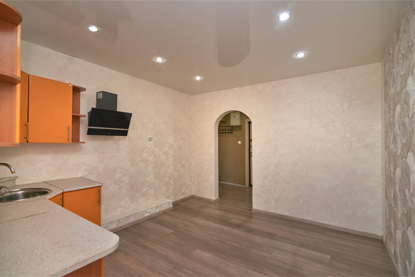 Продам двухкомнатную (2-комн.) квартиру, Муравьева ул, 2/3, Иркутск г