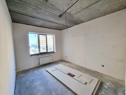 Продам трехкомнатную (3-комн.) квартиру, Шарданова ул, 50к3, Нальчик г