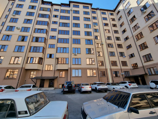 Продам трехкомнатную (3-комн.) квартиру, Шарданова ул, 50к3, Нальчик г