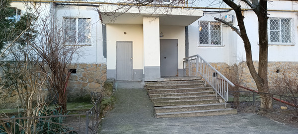 Продам трехкомнатную (3-комн.) квартиру, Видова ул, 167, Новороссийск г