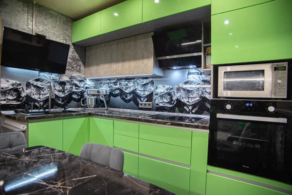 Продам двухкомнатную (2-комн.) квартиру, Ледокольный проезд, 9, Мурманск г