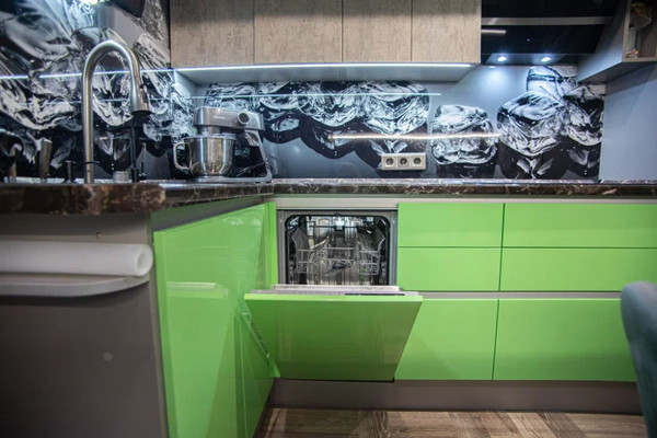 Продам двухкомнатную (2-комн.) квартиру, Ледокольный проезд, 9, Мурманск г