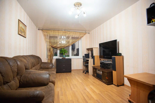 Продам двухкомнатную (2-комн.) квартиру, Ледокольный проезд, 9, Мурманск г