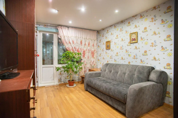 Продам двухкомнатную (2-комн.) квартиру, Ледокольный проезд, 9, Мурманск г