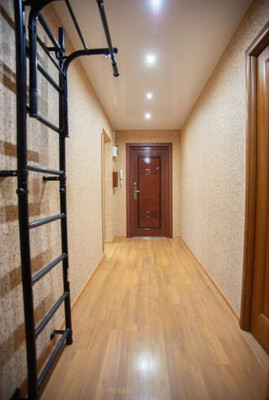 Продам двухкомнатную (2-комн.) квартиру, Ледокольный проезд, 9, Мурманск г