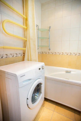 Продам двухкомнатную (2-комн.) квартиру, Ледокольный проезд, 9, Мурманск г