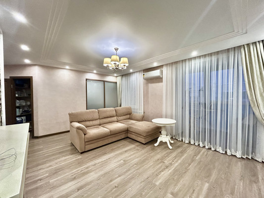 Продам двухкомнатную (2-комн.) квартиру, Одесская ул, 2в, Пенза г