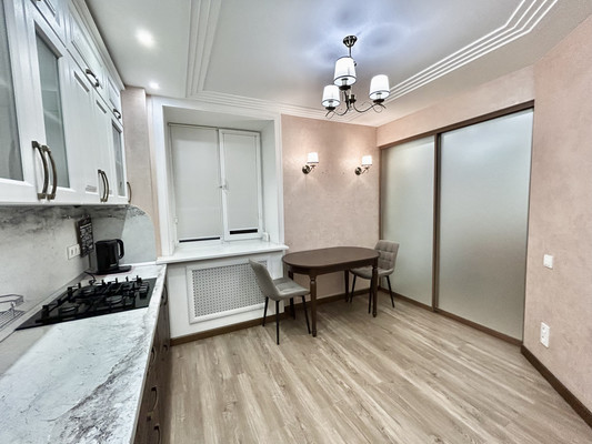 Продам двухкомнатную (2-комн.) квартиру, Одесская ул, 2в, Пенза г