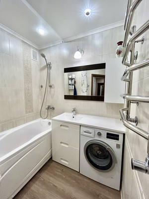 Продам двухкомнатную (2-комн.) квартиру, Одесская ул, 2в, Пенза г