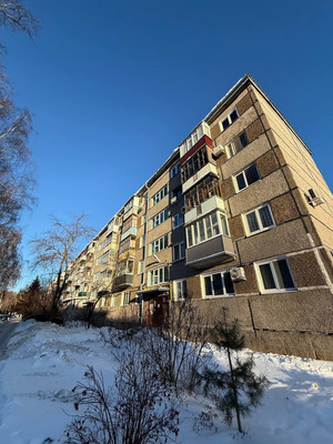 Продам двухкомнатную (2-комн.) квартиру, Рихарда Зорге ул, 12, Казань г