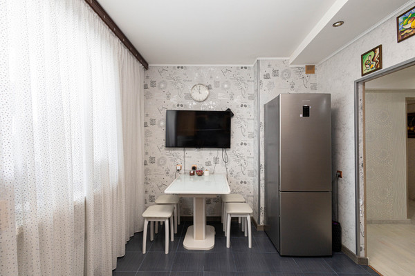 Продам трехкомнатную (3-комн.) квартиру, Энгельса ул, 12, Ханты-Мансийск г