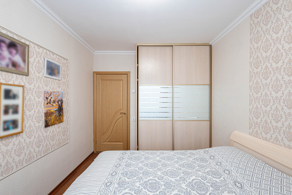 Продам трехкомнатную (3-комн.) квартиру, Энгельса ул, 12, Ханты-Мансийск г