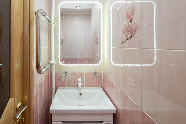 Продам трехкомнатную (3-комн.) квартиру, Энгельса ул, 12, Ханты-Мансийск г