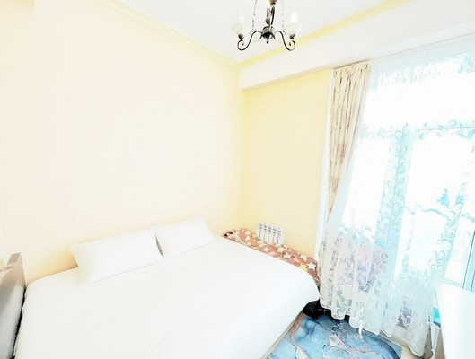 Продам двухкомнатную (2-комн.) квартиру, Цюрупы (Центральный р-н) ул, 4Б, Сочи г