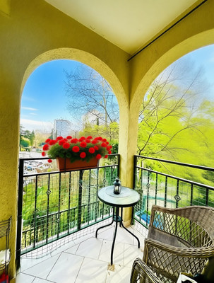 Продам двухкомнатную (2-комн.) квартиру, Цюрупы (Центральный р-н) ул, 4Б, Сочи г