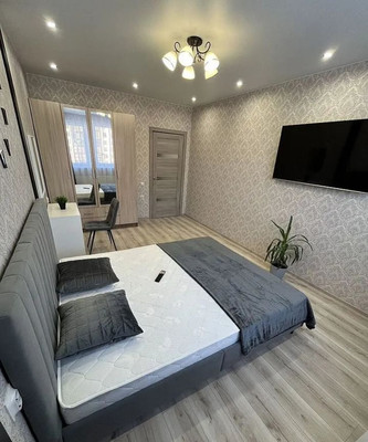 Продам двухкомнатную (2-комн.) квартиру, Летняя ул, 70, Калининград г