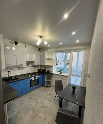 Продам двухкомнатную (2-комн.) квартиру, Летняя ул, 70, Калининград г