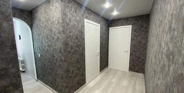 Продам двухкомнатную (2-комн.) квартиру, Автомобильная ул, 15, Калининград г