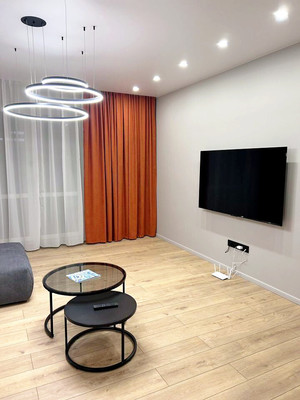 Продам двухкомнатную (2-комн.) квартиру, Орудийная ул, 1А, Калининград г