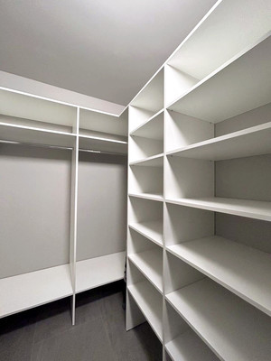 Продам двухкомнатную (2-комн.) квартиру, Орудийная ул, 1А, Калининград г