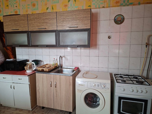 Продам двухкомнатную (2-комн.) квартиру, Сергеева-Ценского ул, 31, Симферополь г