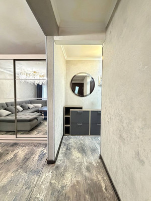 Продам трехкомнатную (3-комн.) квартиру, Ленина пр-кт, 73, Нальчик г