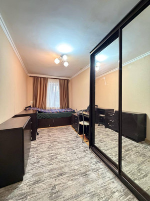 Продам трехкомнатную (3-комн.) квартиру, Ленина пр-кт, 73, Нальчик г