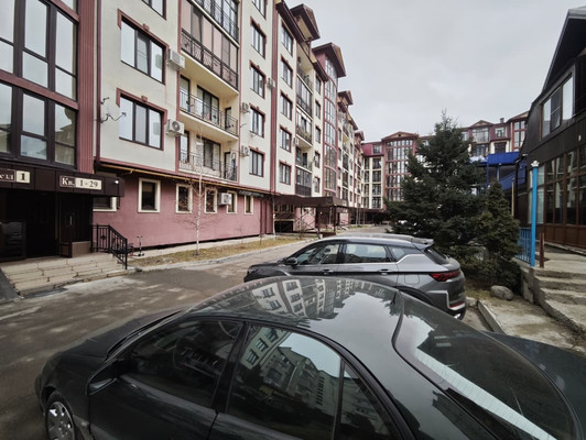 Продам двухкомнатную (2-комн.) квартиру, Ногмова ул, 7, Нальчик г